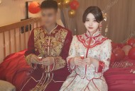求出处：近期热传新娘禾服新婚照片居然是... 秀人网套图